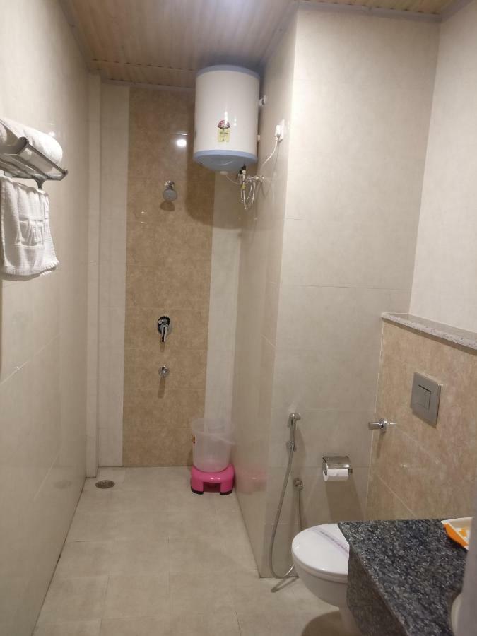 The Park Presidency Hotel Bareli Kültér fotó